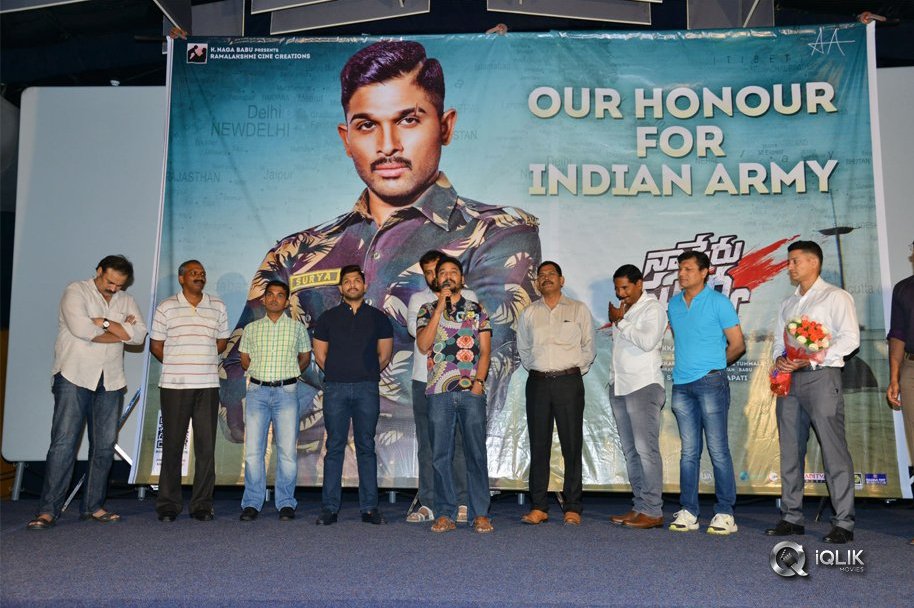 Army-People-Watching-Naa-Peru-Surya-Naa-illu-India-Movie-Photos